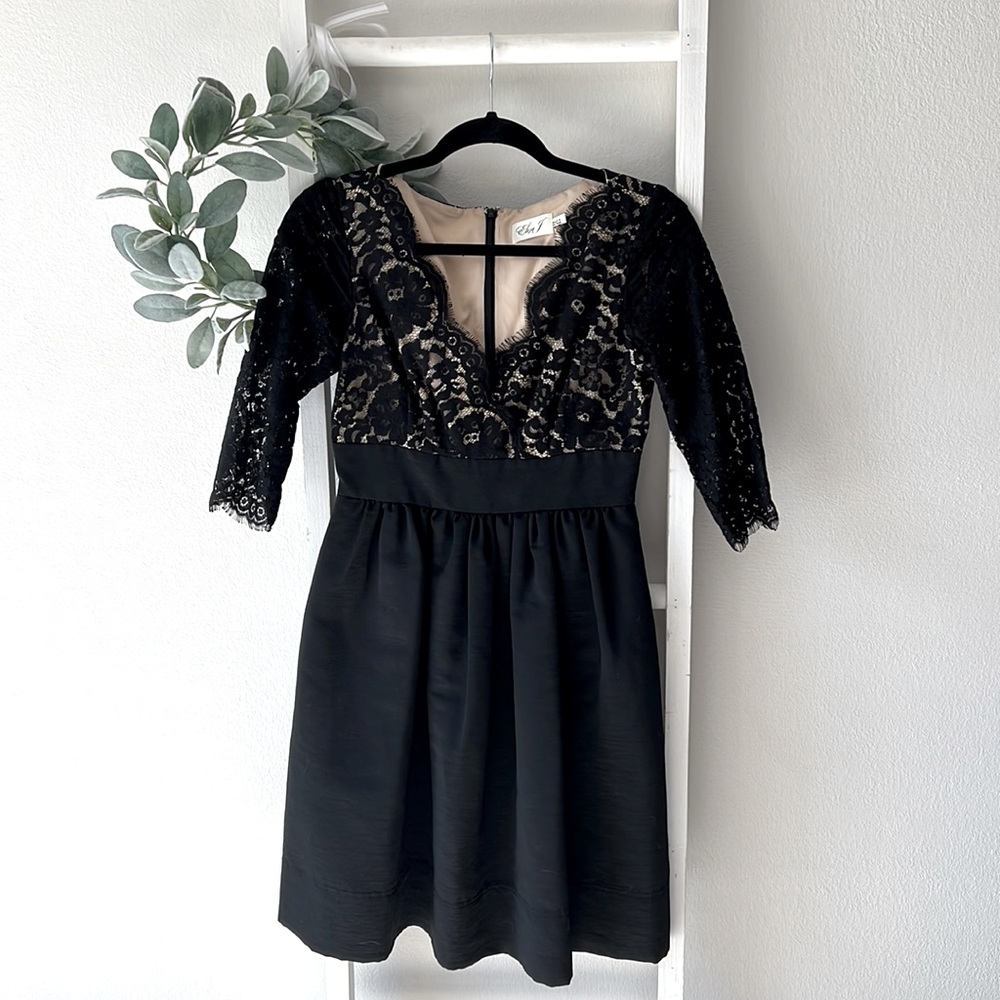 Eliza J- Black V-Neck, Laced Top, Cocktail Dress- Sz 2 - Picture 3 of 5